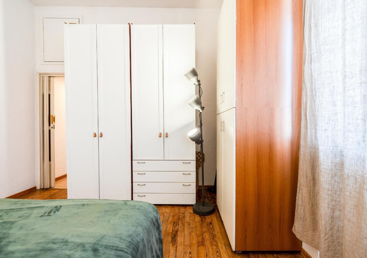 Milanese Elegance - 15 Minutes Duomo Apartment Exterior photo