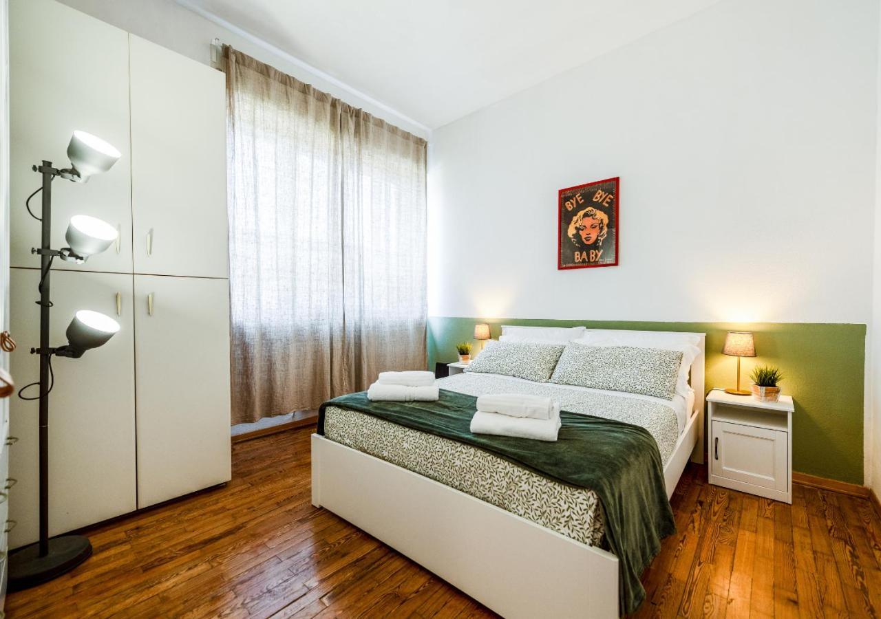 Milanese Elegance - 15 Minutes Duomo Apartment Exterior photo