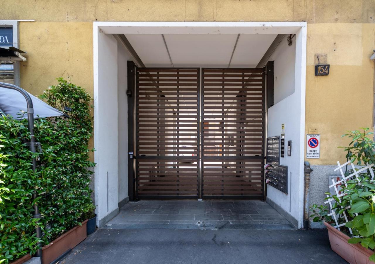 Milanese Elegance - 15 Minutes Duomo Apartment Exterior photo